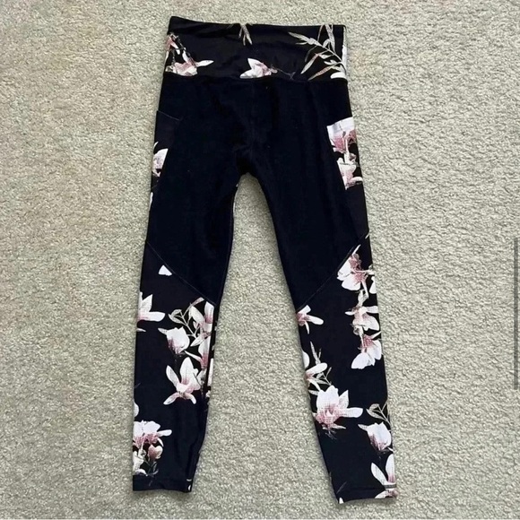 Athleta Magnolia Salutation Stash Pocket Tight Leggings - Picture 9 of 12